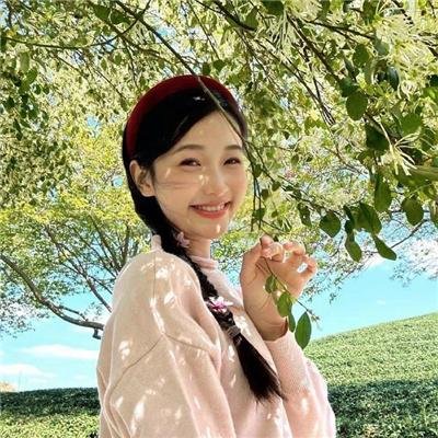 泳池娇娃